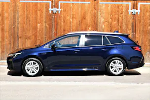 Suzuki Swace 1.8 Compact Top Hybrid