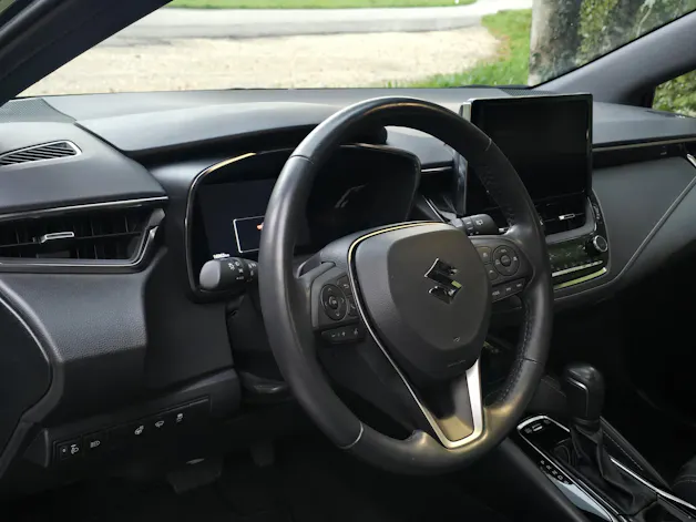 Suzuki Swace 1.8 Compact Top Hybrid