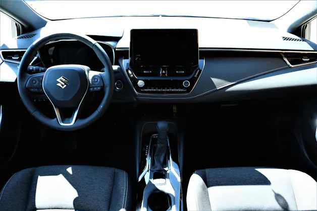 Suzuki Swace 1.8 Compact Top Hybrid