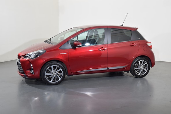 Vehicle image 3