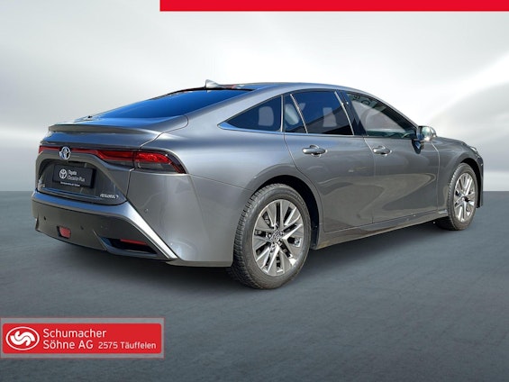 Vehicle image 4 Vehicle image 4