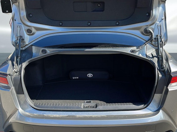 Vehicle image 6 Vehicle image 6