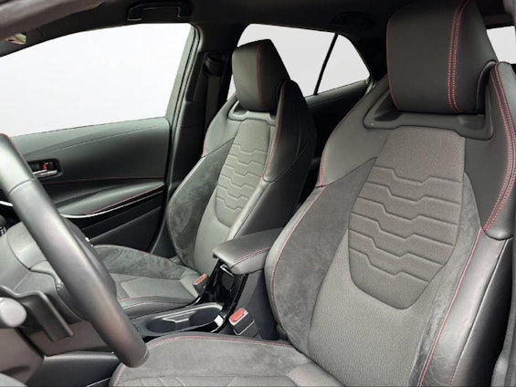 Vehicle image 9 Vehicle image 9