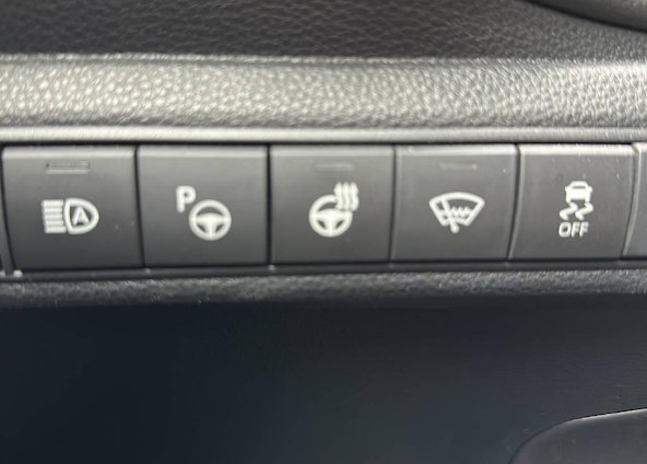 Vehicle image 15 Vehicle image 15