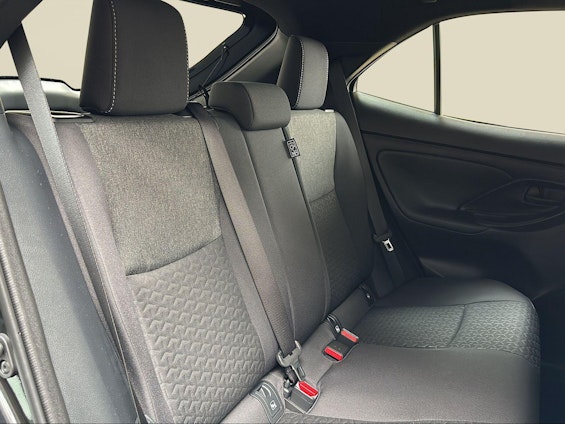 Vehicle image 14 Vehicle image 14