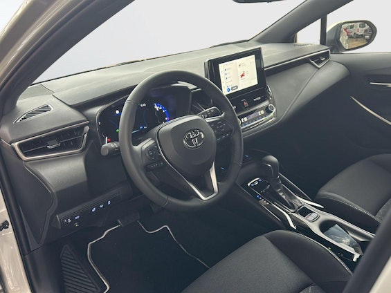 Vehicle image 10 Vehicle image 10