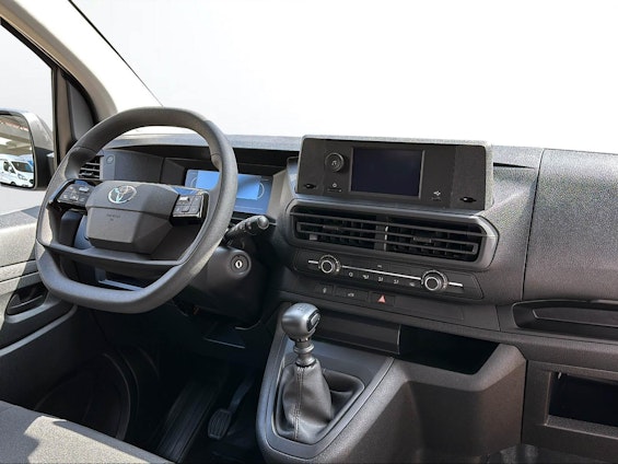 Vehicle image 11 Vehicle image 11