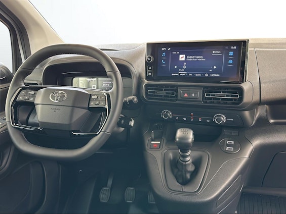 Vehicle image 11 Vehicle image 11