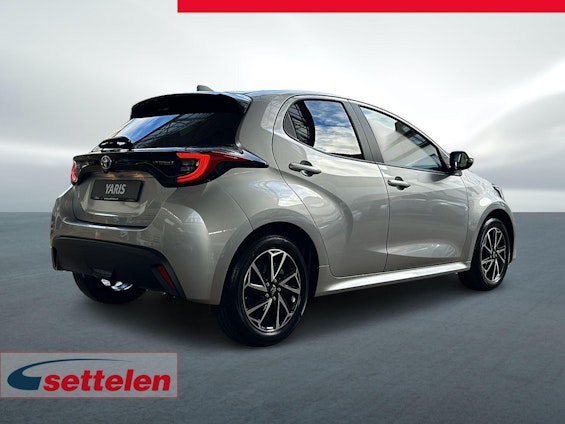 Vehicle image 4 Vehicle image 4