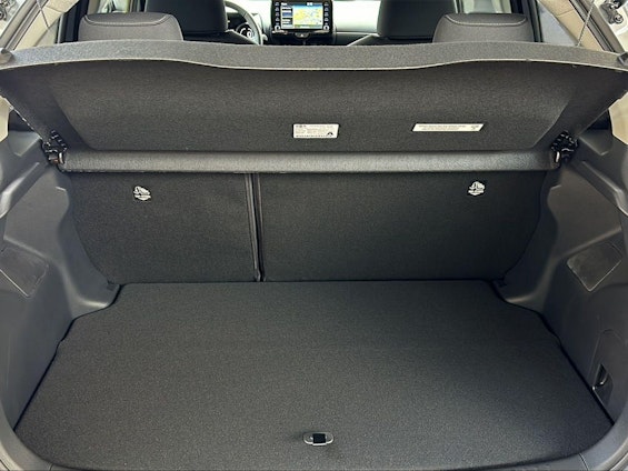 Vehicle image 6 Vehicle image 6