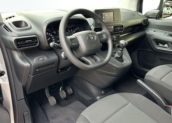 Vehicle image 10 Vehicle image 10