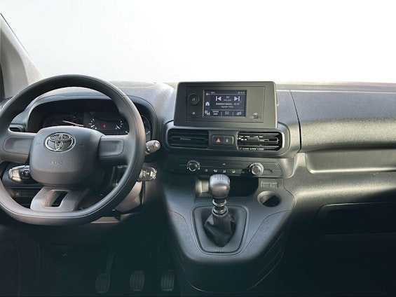 Vehicle image 11 Vehicle image 11