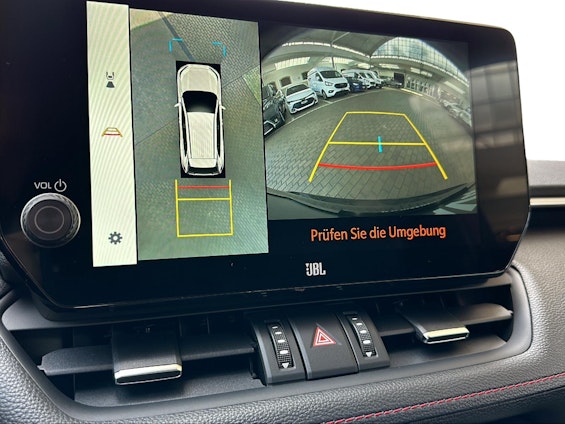 Vehicle image 14 Vehicle image 14