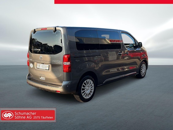 Vehicle image 4 Vehicle image 4