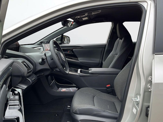 Vehicle image 9 Vehicle image 9