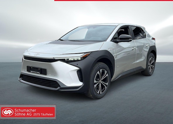 First vehicle image First vehicle image