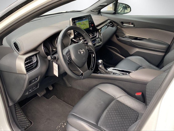 Vehicle image 13 Vehicle image 13