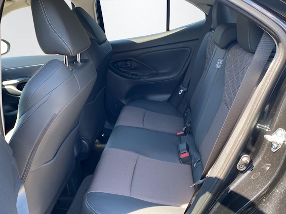 Vehicle image 7 Vehicle image 7