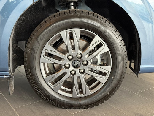 FORD Tourneo C Bus 320 L1 2.0 EcoBlue 150 Titanium 3