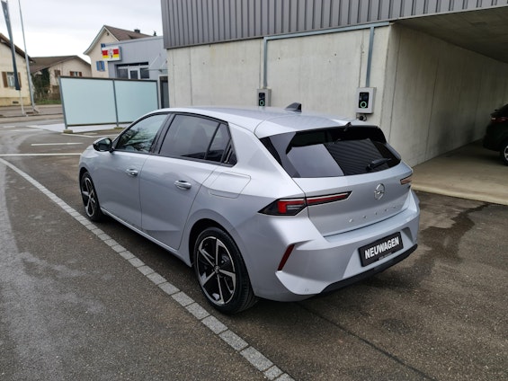 Vehicle image 27 Vehicle image 27