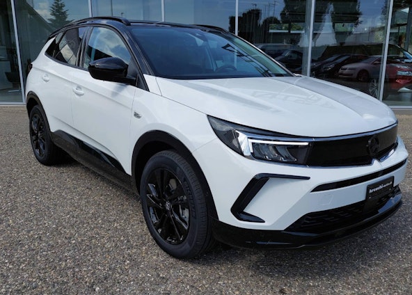 First vehicle image First vehicle image