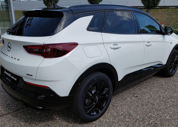 Vehicle image 2 Vehicle image 2