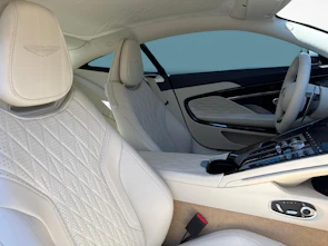 Fahrzeugbild ASTON MARTIN DB12 Coupé 4.0 V8 Bi-Turbo