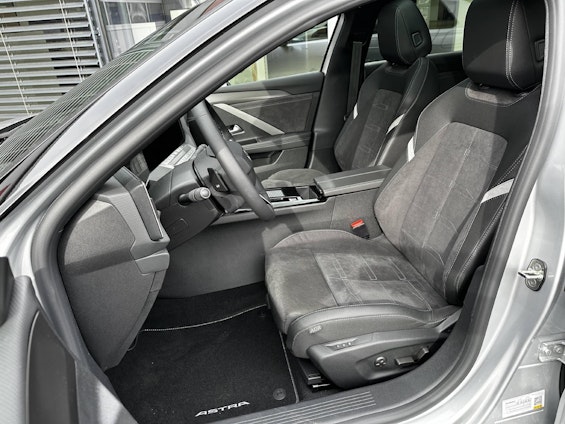 Vehicle image 2 Vehicle image 2