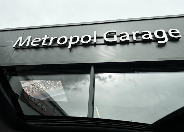 Vehicle image 5 Vehicle image 5