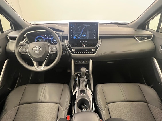 Vehicle image 6