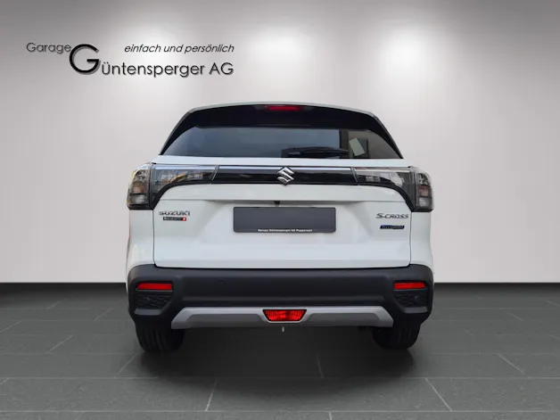 Suzuki S-Cross 1.5 Compact Top Hybrid 4x4