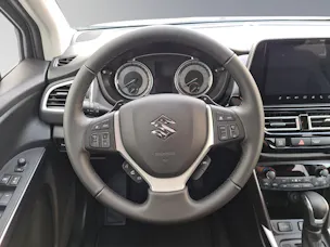 Suzuki S-Cross 1.5 Compact Top Hybrid 4x4