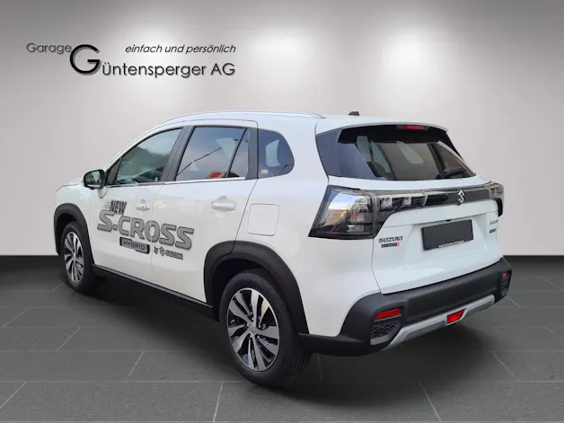 Suzuki S-Cross 1.5 Compact Top Hybrid 4x4