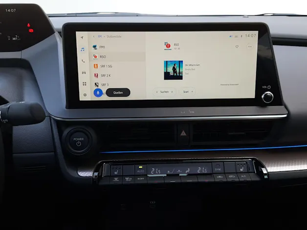Toyota Prius 2.0 Plug-In-Hybrid Style