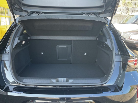 Vehicle image 10 Vehicle image 10