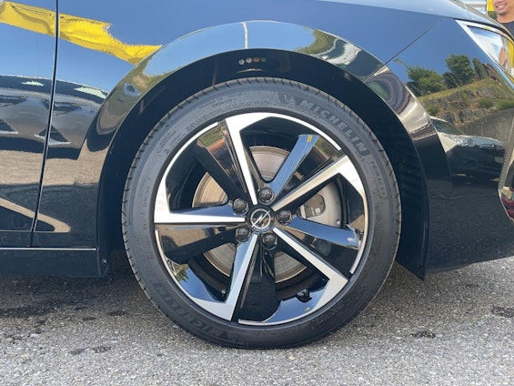 Vehicle image 13 Vehicle image 13