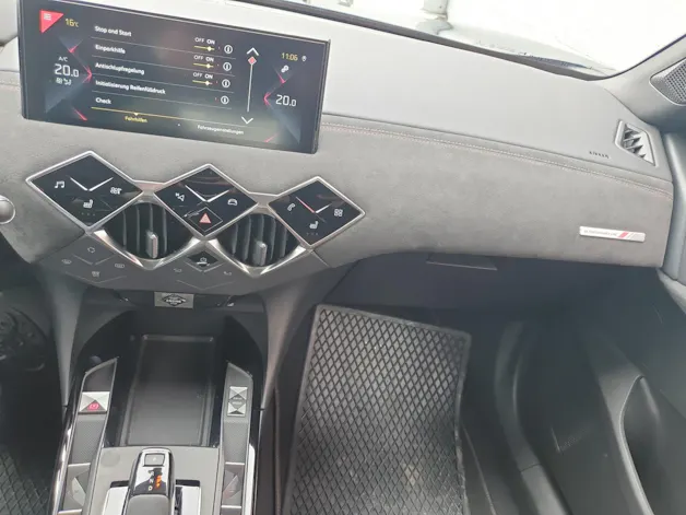 DS Automobiles 3 Crossback 1.2 PureTech 155 Performance Line