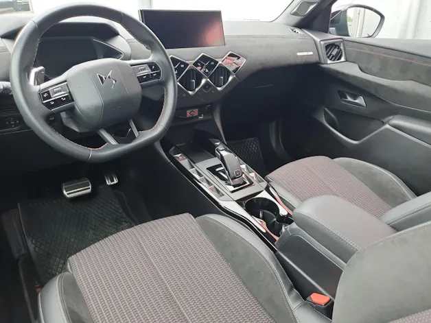 DS Automobiles 3 Crossback 1.2 PureTech 155 Performance Line