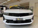 First vehicle image