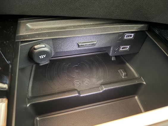 Vehicle image 10 Vehicle image 10