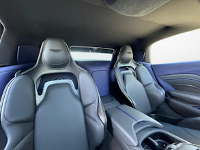 https://vehicle.imgix.net/3156917/39844dd6-ff23-4592-ac7d-e1f940a2b86d.jpg