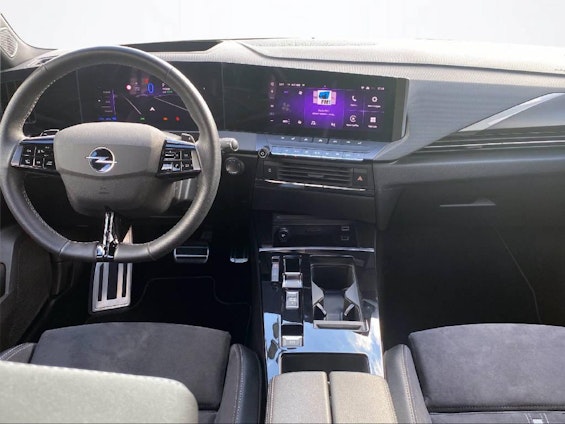 Vehicle image 4 Vehicle image 4