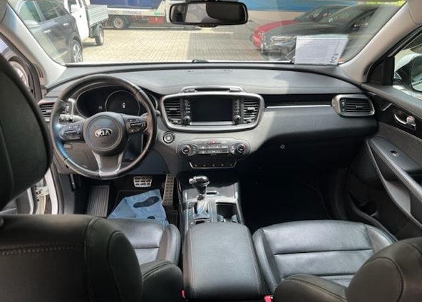 Vehicle image 6 Vehicle image 6