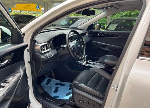 Vehicle image 5 Vehicle image 5