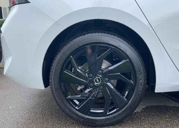 Vehicle image 9 Vehicle image 9