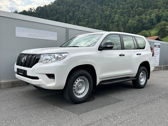 First vehicle image First vehicle image