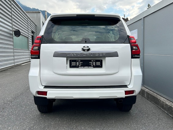 Vehicle image 4 Vehicle image 4