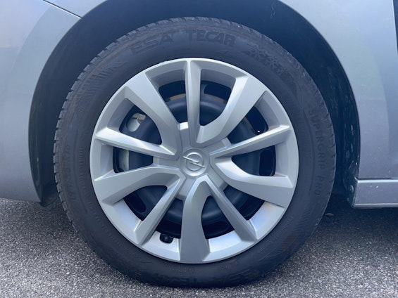 Vehicle image 15 Vehicle image 15