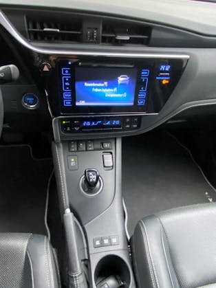 Toyota Auris Touring Sports 1.8 HSD Premium Occasion 21 900.00 CHF