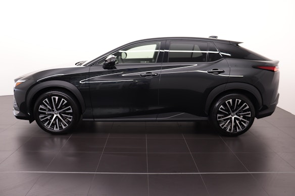 LEXUS RZ 450e Comfort 3
